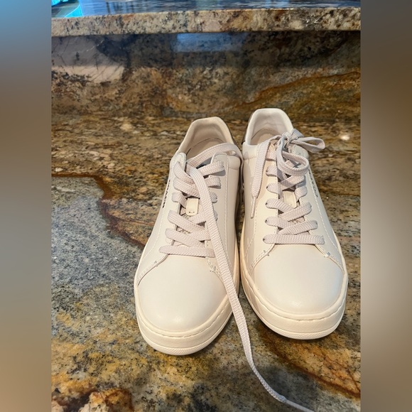 Coach clip lowtop sneakers NWOT - Picture 8 of 8